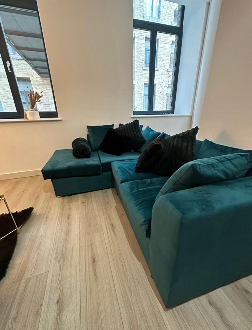 Dream Retreat Luxury With Super King Bed, Pool Table - Free Parking Apartment *